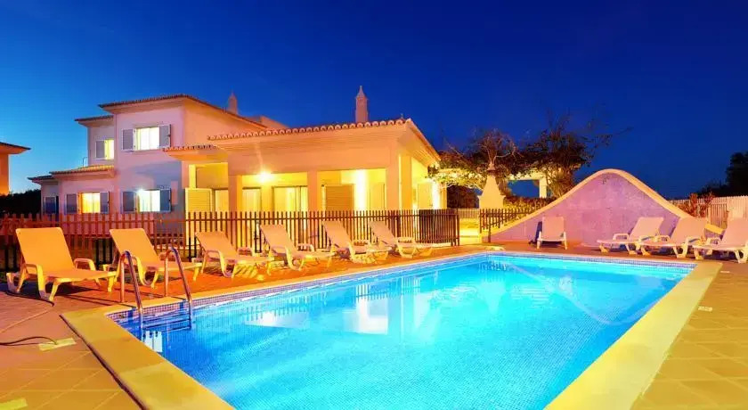 Villa Ninho da Aguia by Villa Plus