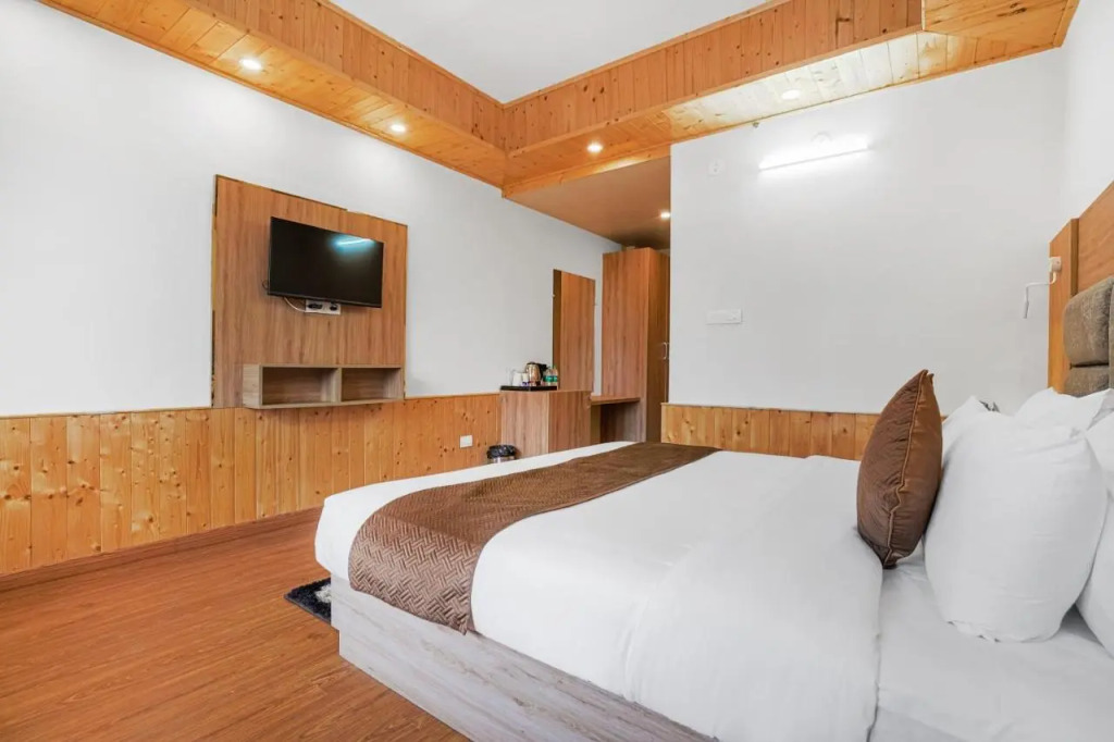 Hotel Divine Paradise Manali