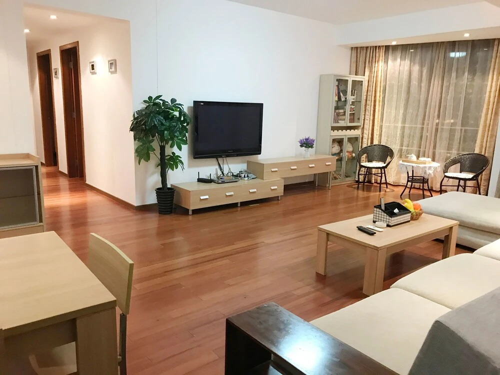 Hua Ting Residence