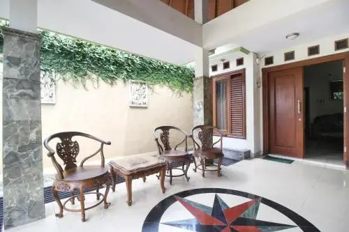 Guest House Giri Arta