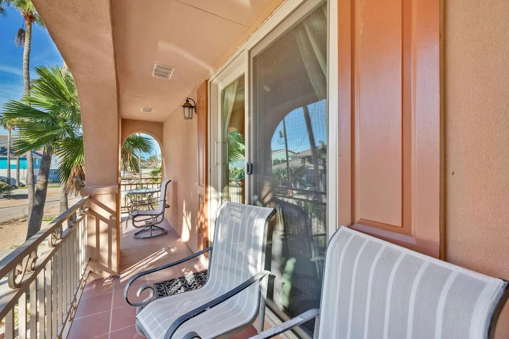 Waterfront Townhome With Pool & Boat Slip!