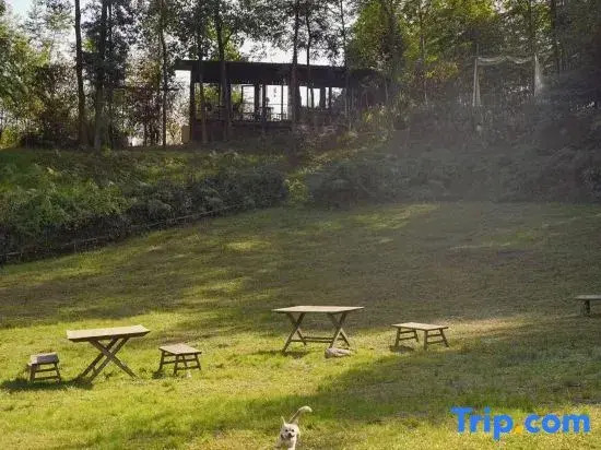 Luzhiqingcheng Wenquan Homestay
