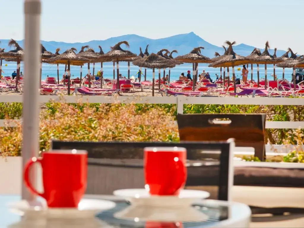 Apartment Oiza Sand Castle 15 at Alcudia Beach, WIFI and aircon
