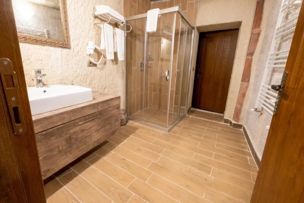 Mesken Cave Suites