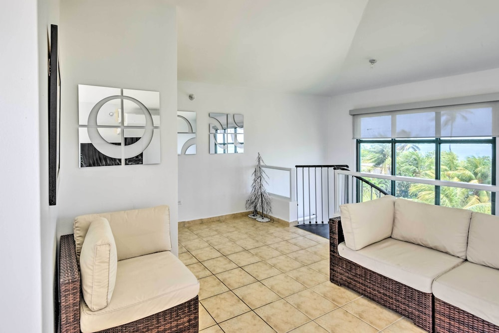 Steps to Beach: Loiza Getaway w/ Rooftop Patio!