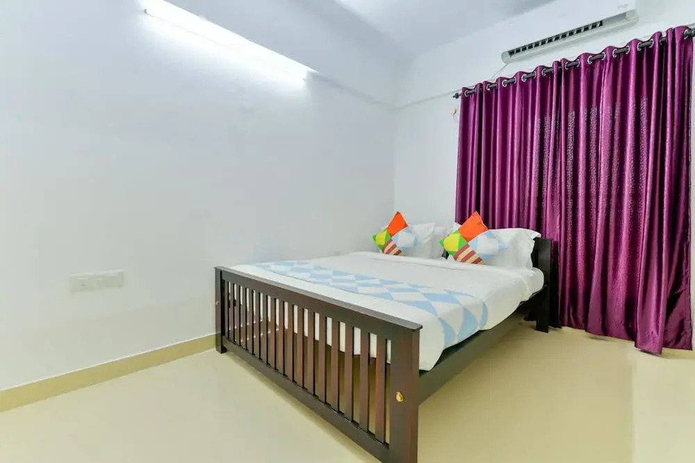 OYO 16140 Home Exotic 1BHK Kakkanad
