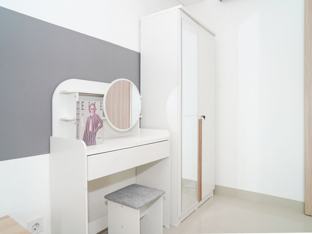 Comfy And Tidy 1Br (No Living Room) At Apartment Bintaro Embarcadero