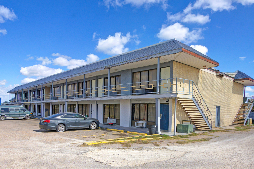 Sunset Inn Flatonia I 10 by Hotel O