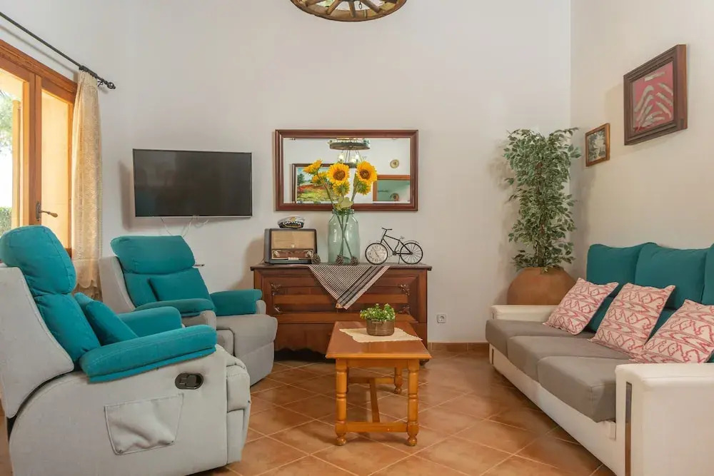 Sa Cumuna in Campos With 3 Bedrooms and 2 Bathrooms