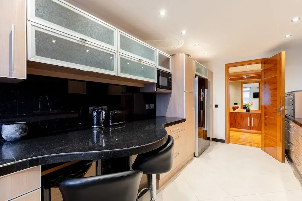 Mayfair Deluxe Apartment