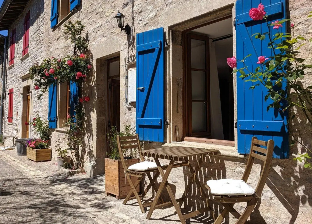 Gite Rue des Fleurs Puycelsi