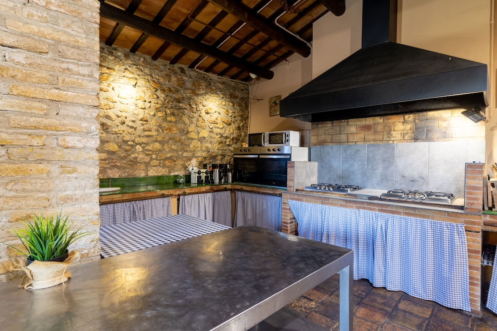 Masia Notari Casabona