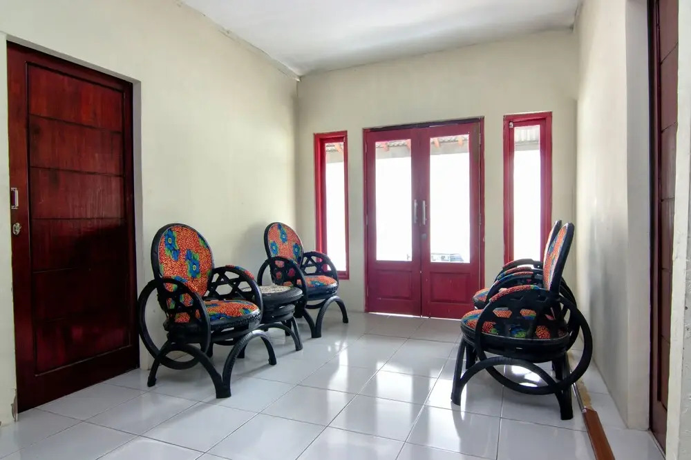 Joglo Guest House Syariah by OYO Rooms