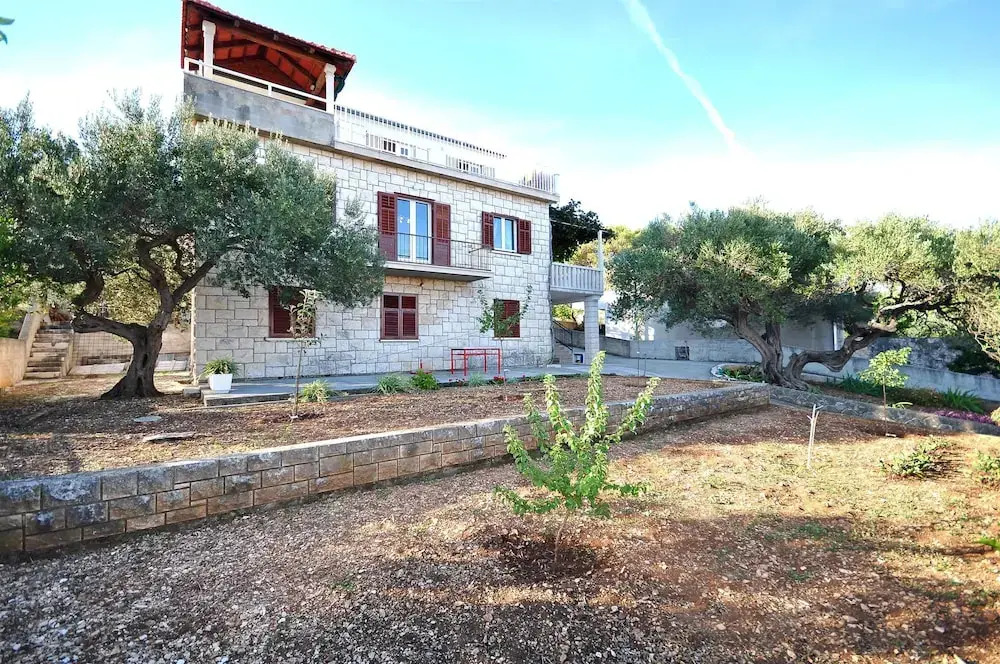 Apartments Iva