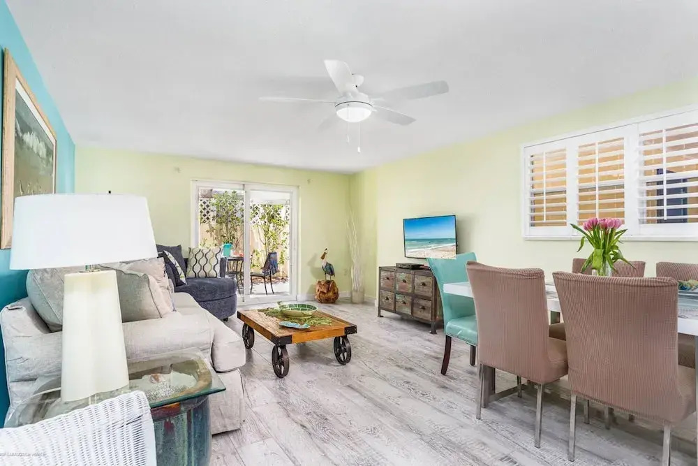 Lulu's Crescent Cottage #1