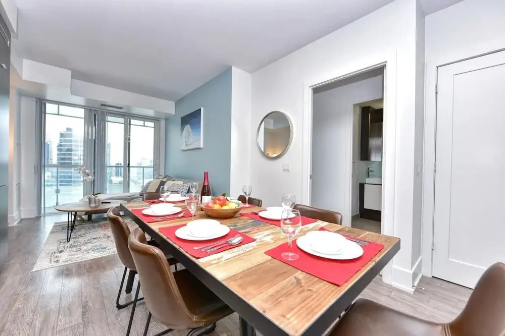 RS Suites CN Tower & MTCC