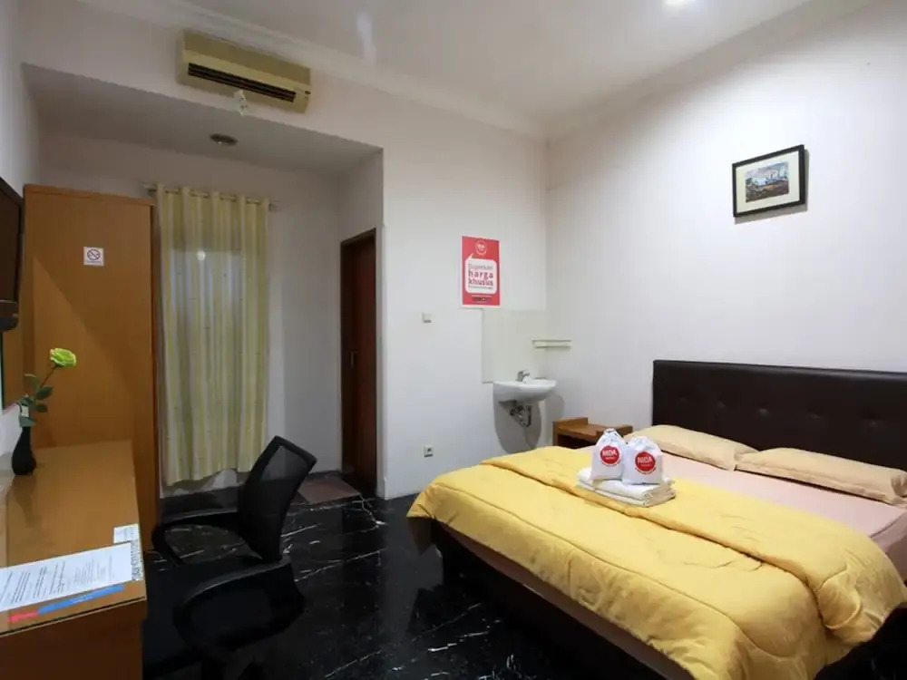NIDA Rooms Garden Tomb Kebagusan