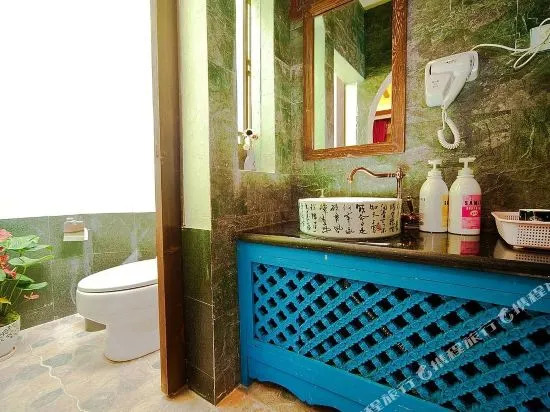 Encounter Lane · Suqiu | Deluxe Intelligent Design · Holiday Inn (the Old Town of Lijiang Store)