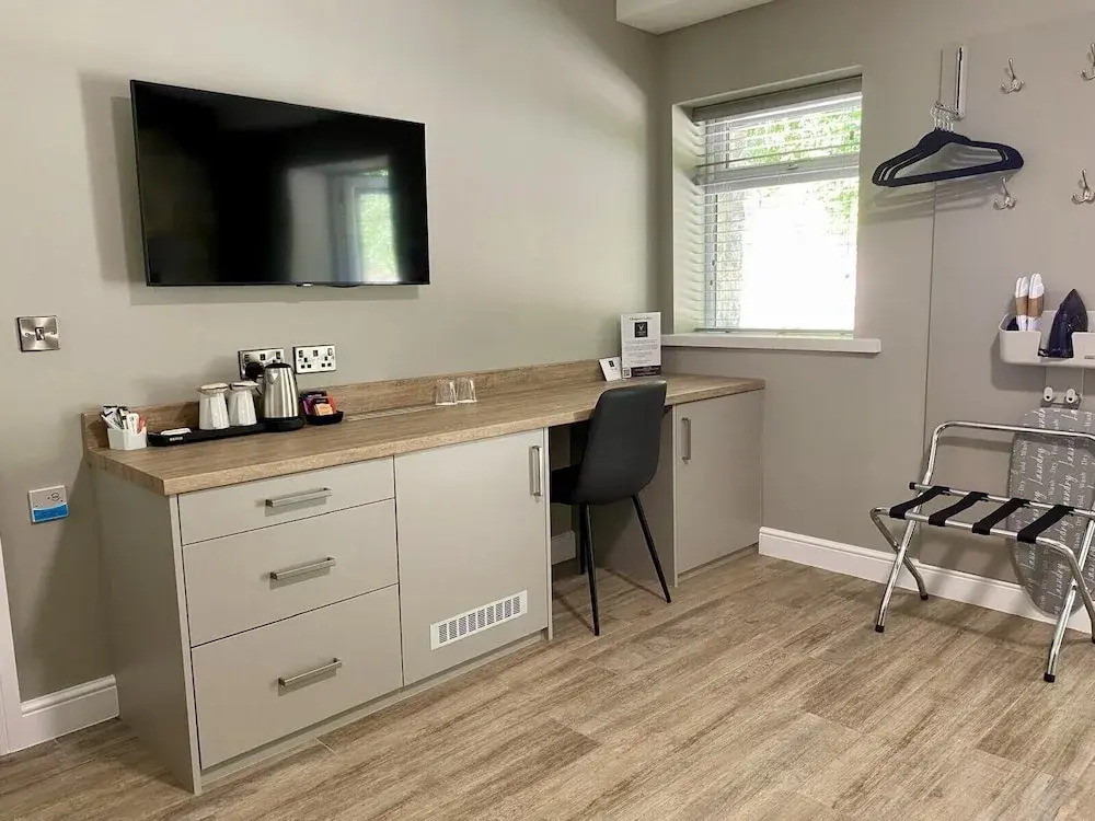 Chequers Lodge- Dalton-in- Furness- Self check in- for professionals and tourists