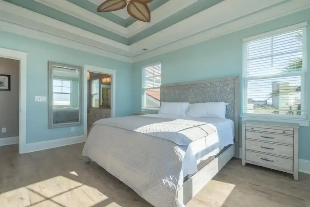 Baileys Blue Ocean View