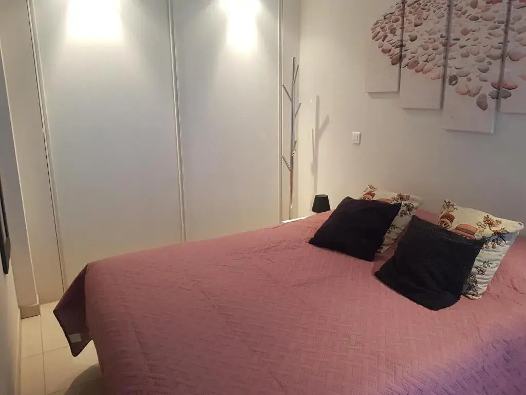 Beau appartement avec garage fermé