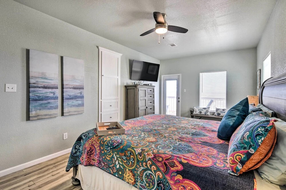 Gulf-View Home w/ Dog Run in Surfside Beach