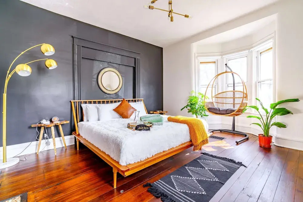 NEW Luxe Pet Friendly Free Parking Downtown