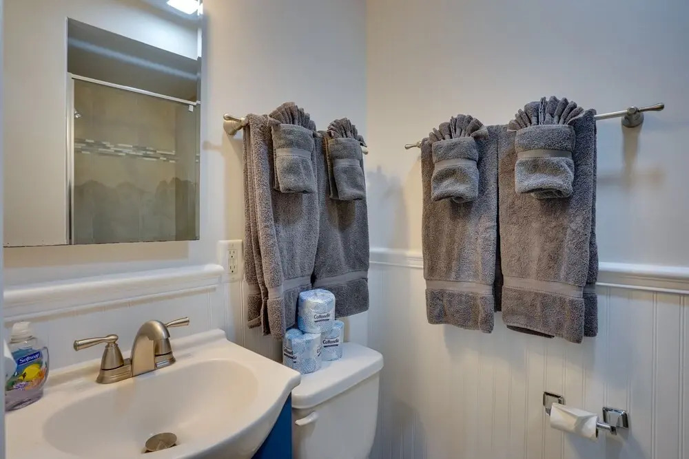 Catalina Island Duplex - Steps to Beach & Pier!