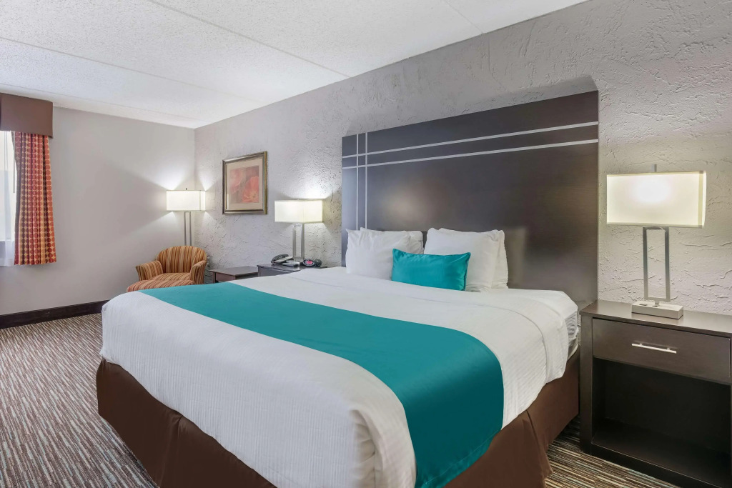 Best Western Waukesha Grand