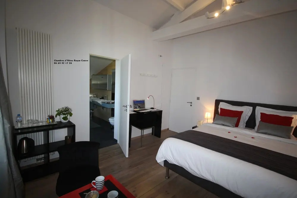 Chambres dHôtes LA PASTOURELLE Royan centre