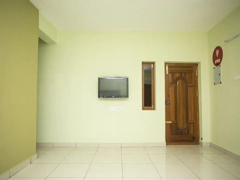 OYO 13058 Home Grand 3BHK ECR