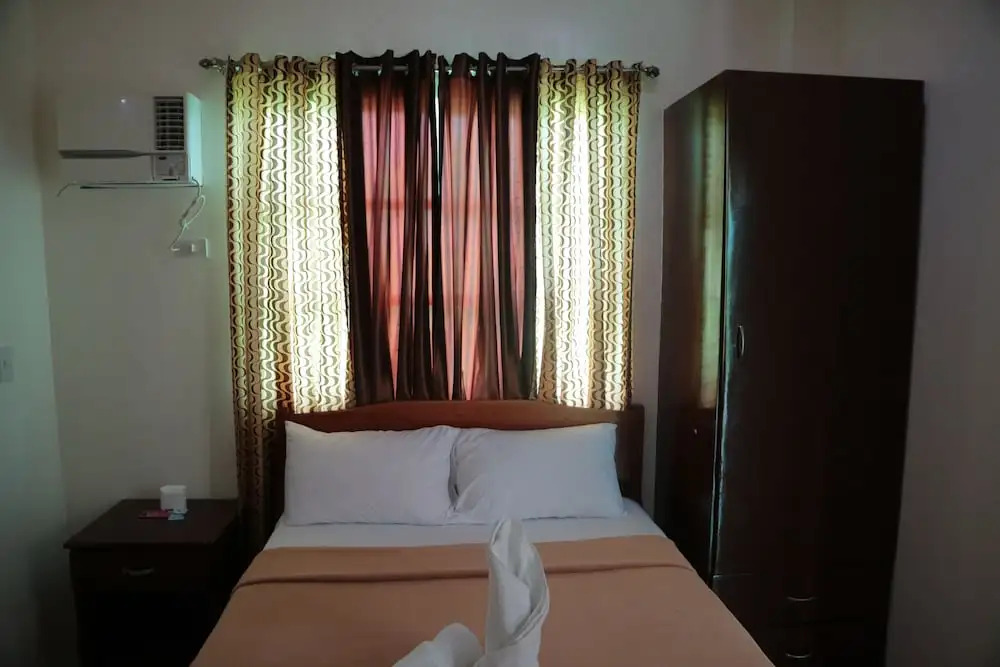 S-E Hotel and Residence