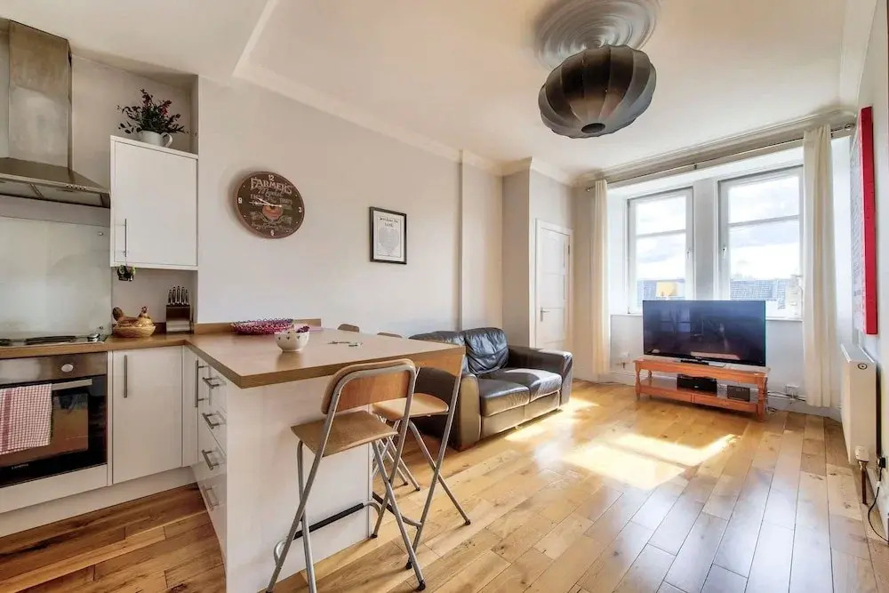 Lovely 1 Bedroom Flat Close to City Centre + Free On-street Parking