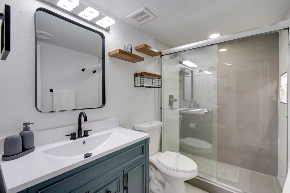 Old Town Oasis! Modern Unit w/ Resort-style Pool