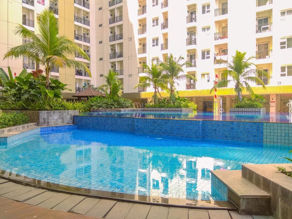 Homey 2Br Apartment At Cinere Resort Near Cinere Mall