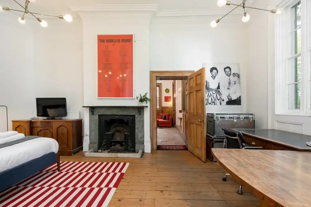 Fantastically Unique House for 3 With Large Garden