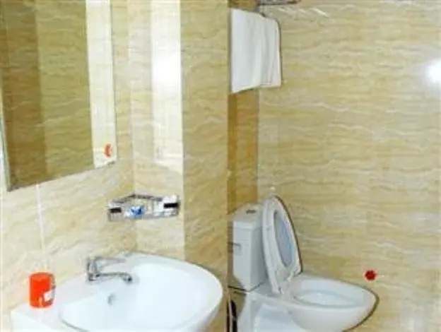Tan Hoang Yen Phan Van Tri Hotel