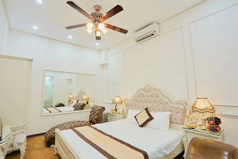 Kings Hotel Mỹ Đình