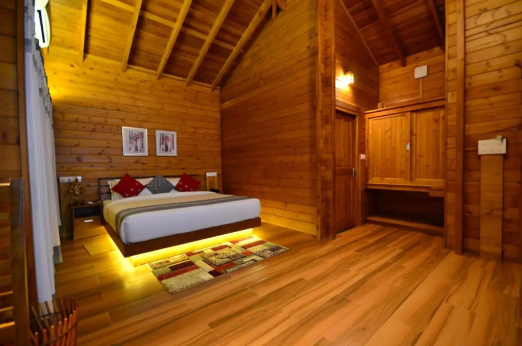 LakeRose Wayanad Resort - Lake view