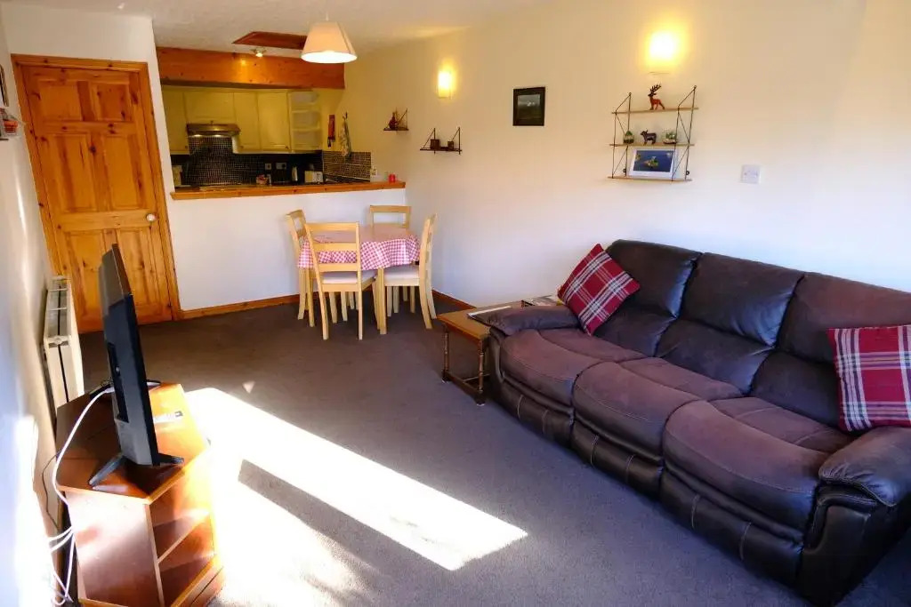 Lovely 1-bedroom apartment with free parking
