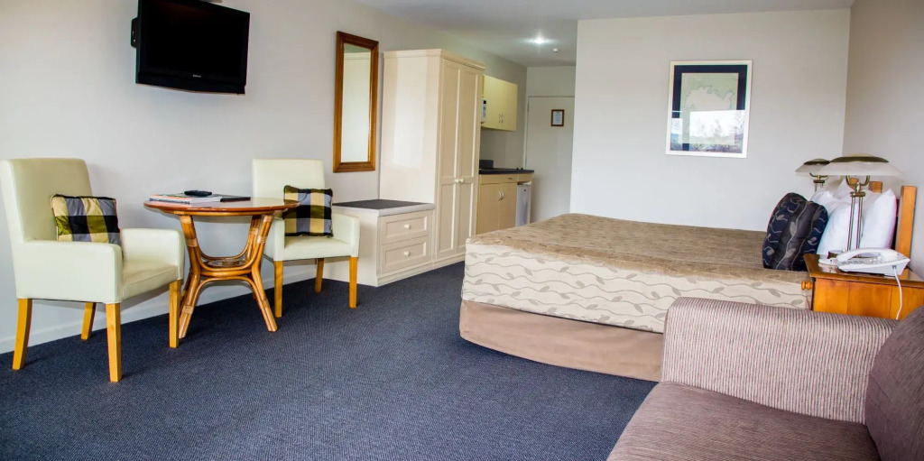 Baycrest Lodge