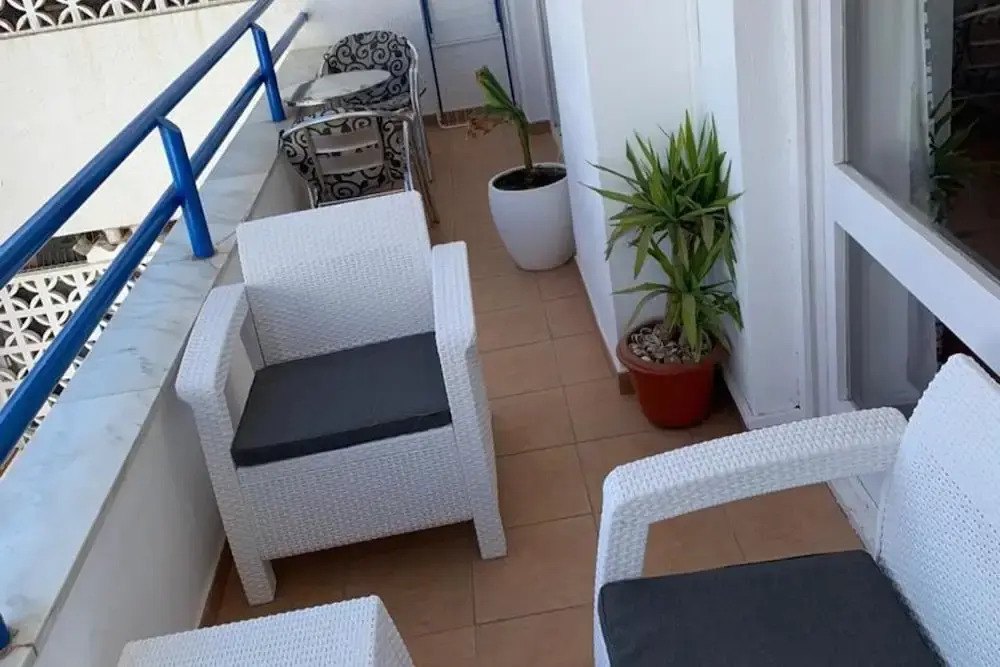 Seaview Balcony - 3 Bedroom Apartment Sleeps 6