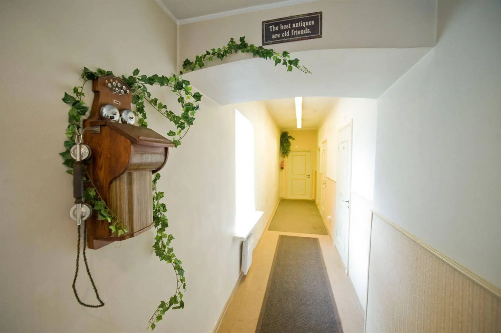 OldHouse Hostel