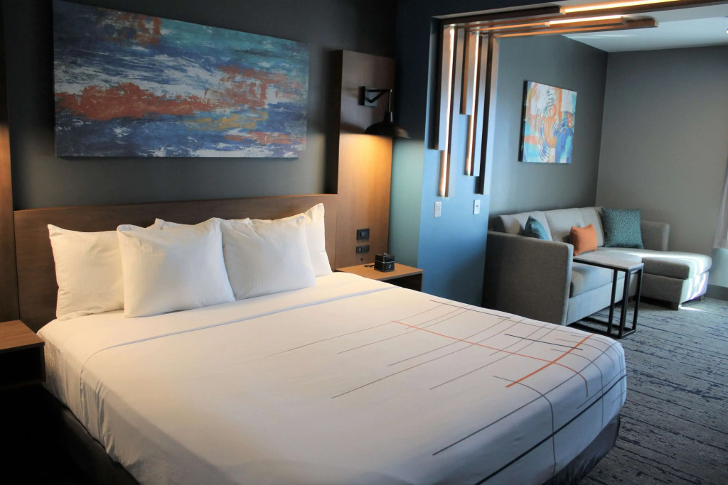 La Quinta Inn & Suites by Wyndham Bardstown