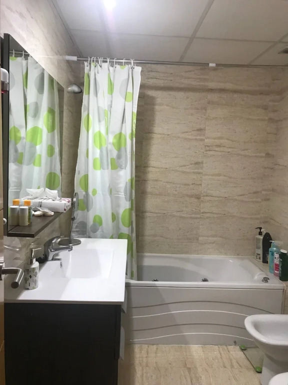 Estudio con Wifi y AC en Centro Sol y Gran via