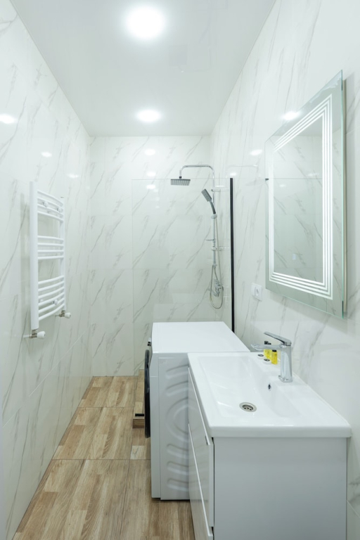 Bright 1BR apartment in Avlabari