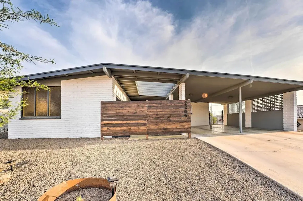Desert Getaway w/ Pool, 2 Mi to Lake Havasu!