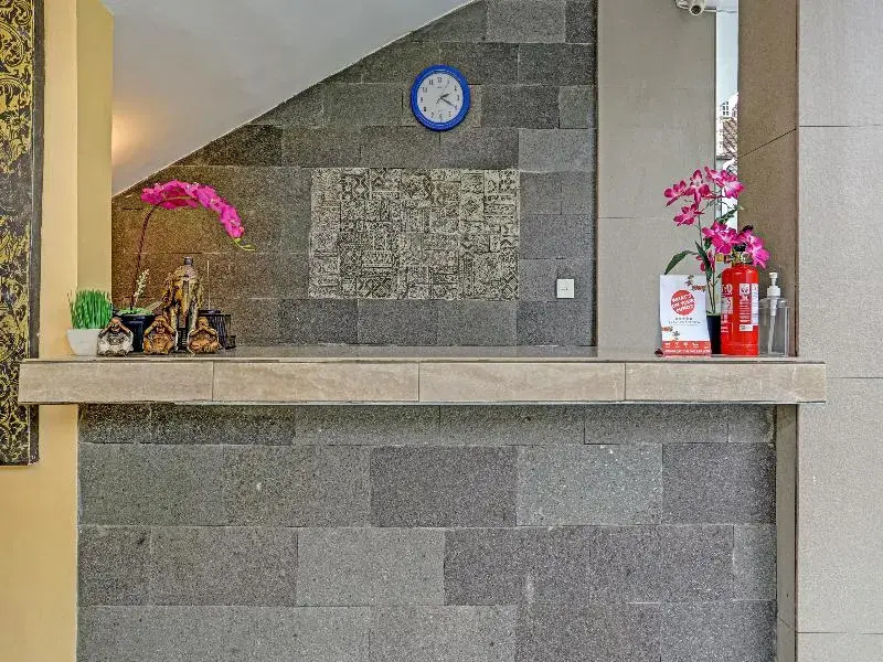OYO 90155 Landuh Merta Residence