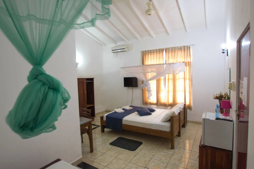The Empyrean Airport Transit Hotel- 5 Mins from the Airport, Free Airport Pick or Drop, 24 Hr Front Desk