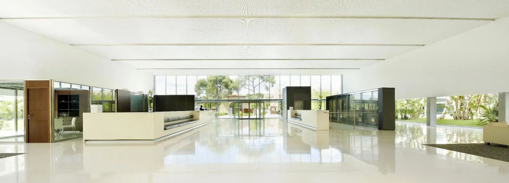 Le Meridien Ra Beach Hotel and Spa
